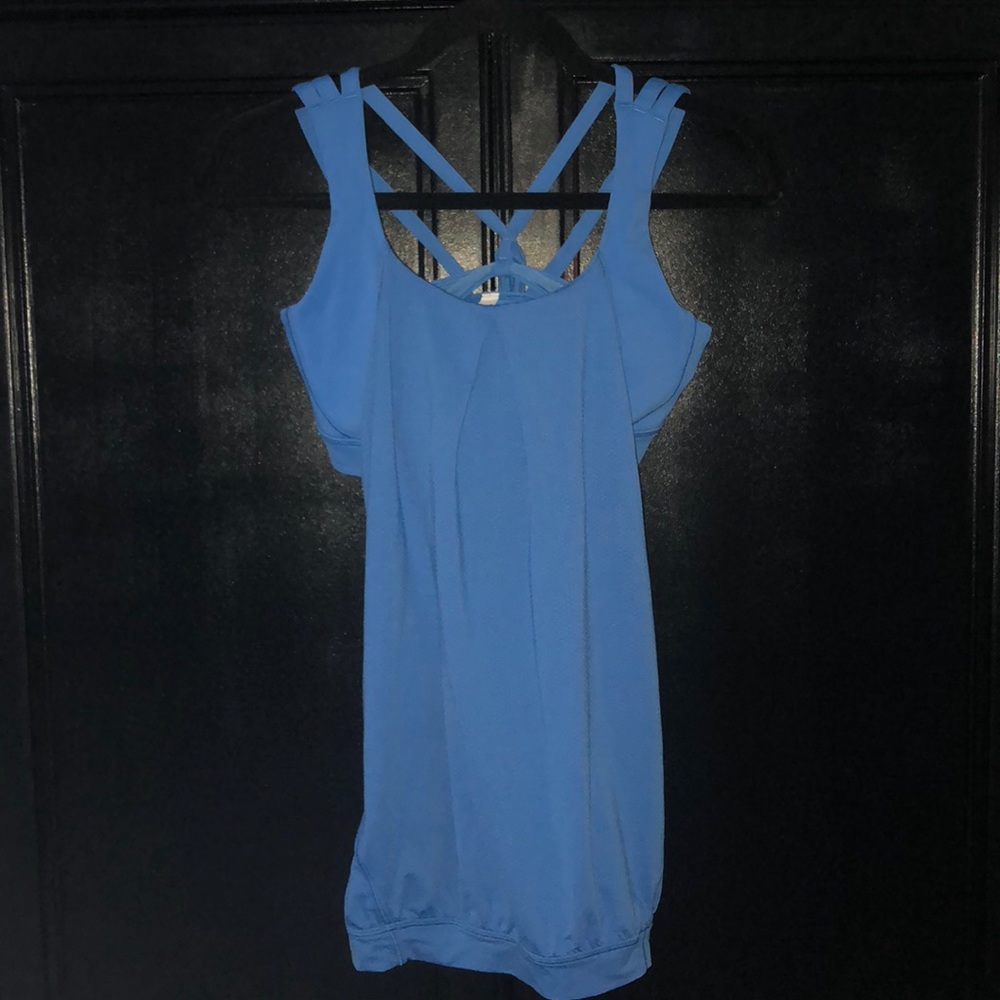 Hardly worn Lulu Lemon Top!!!